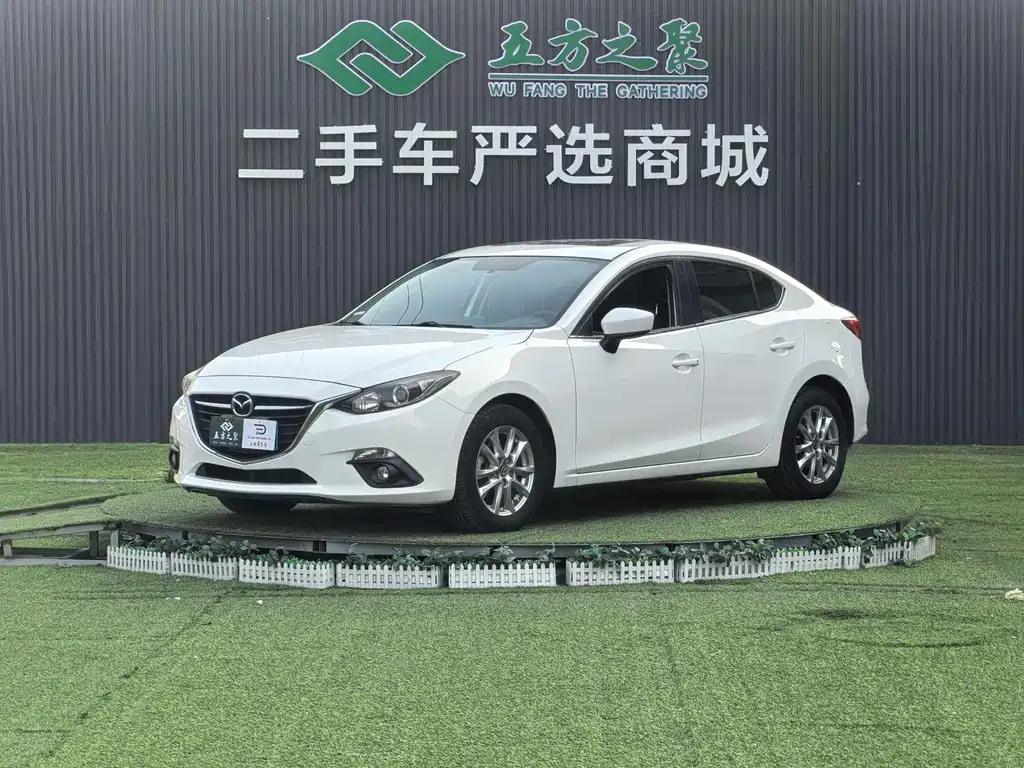 Mazda 3 Axela 2016