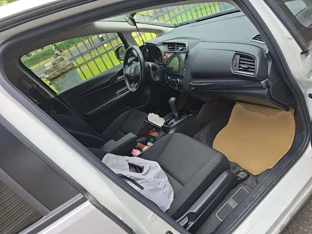 Honda Fit — миниатюра 25