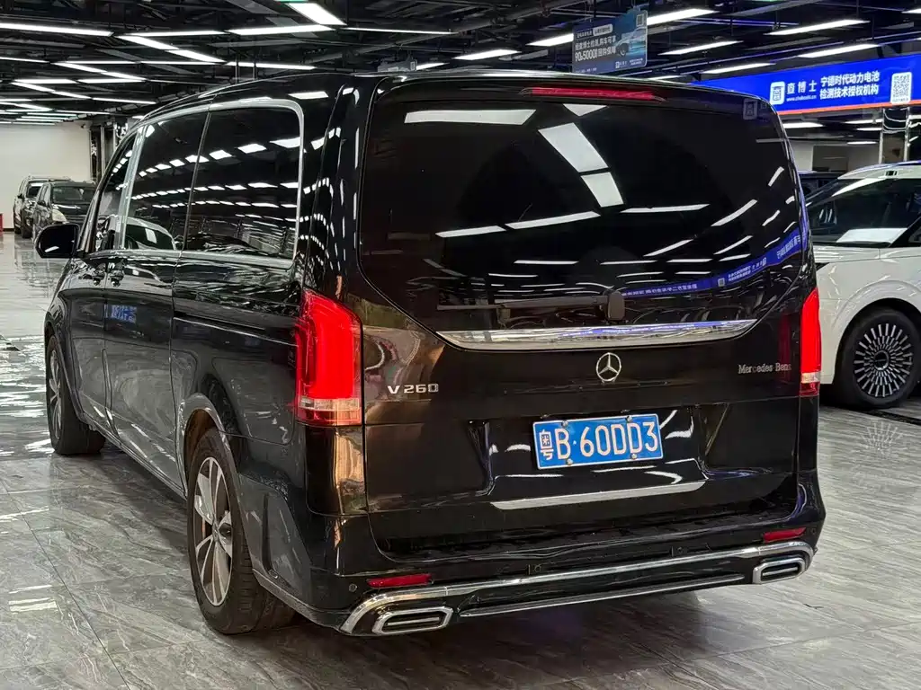 Mercedes-Benz V-Class — миниатюра 13