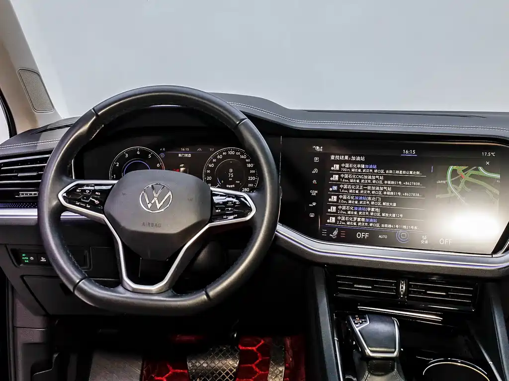 Volkswagen Touareg — миниатюра 29