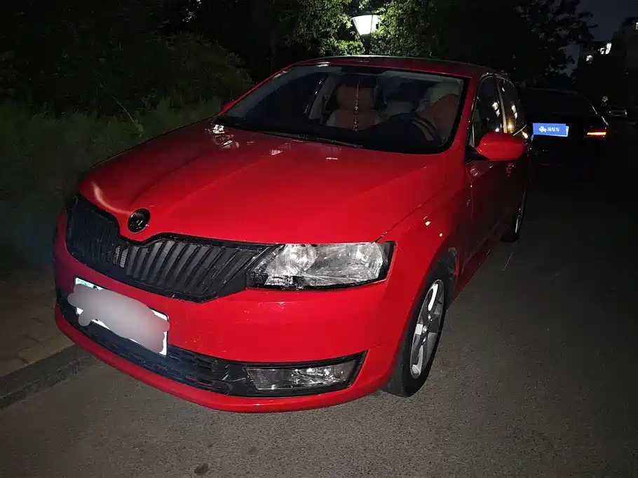Skoda Rapid Spaceback 2015
