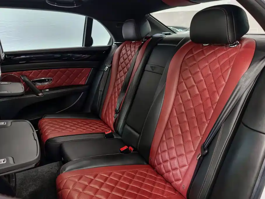 Bentley Flying Spur — миниатюра 12