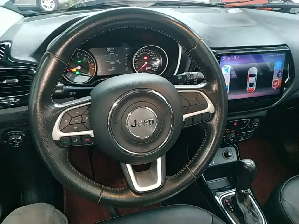 Jeep Compass — миниатюра 11