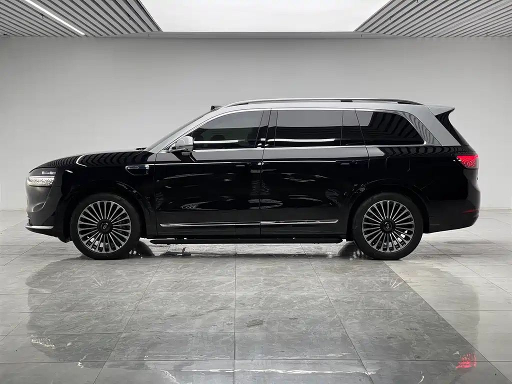 AITO ASK THE WORLD M9