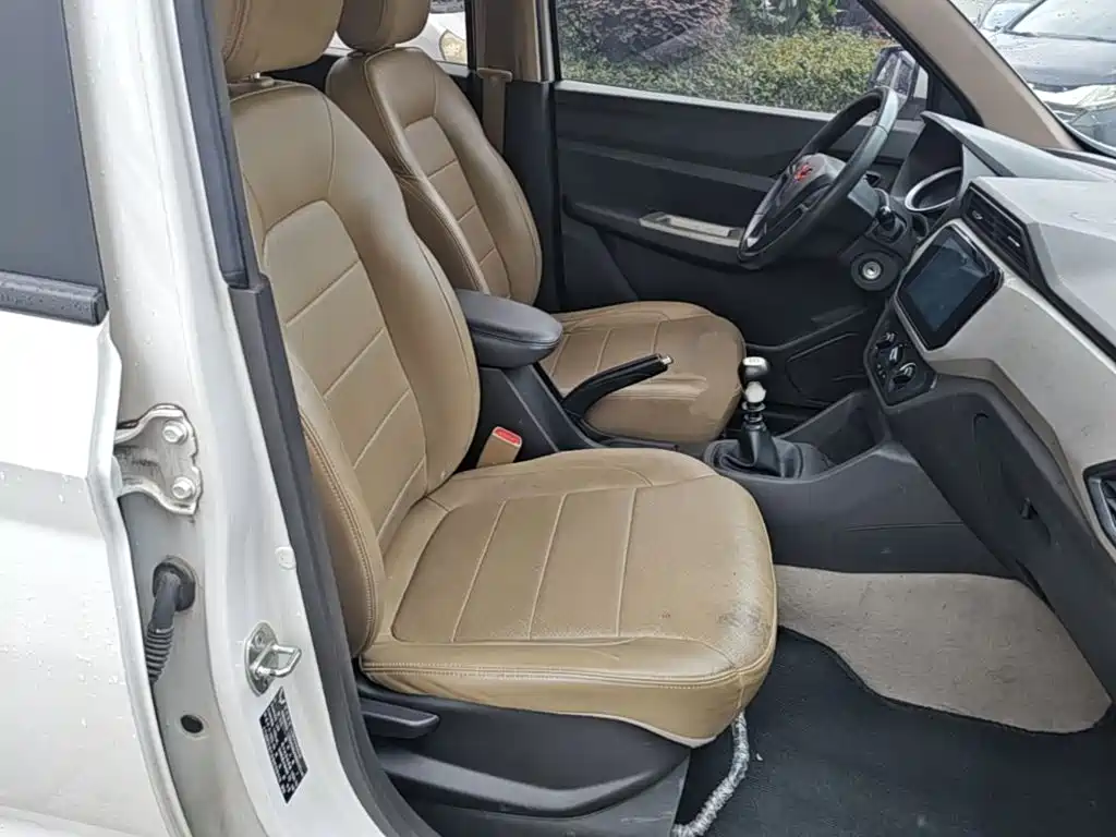 Wuling Hongguang — миниатюра 25