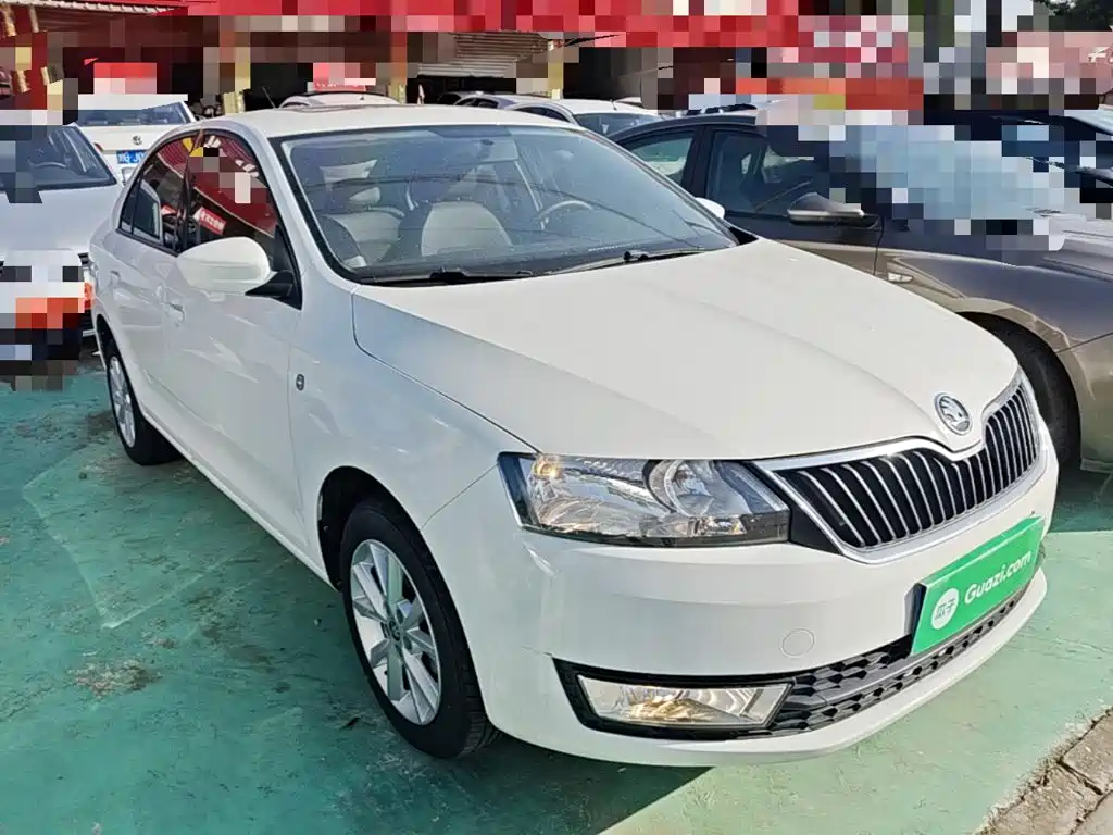 Skoda Rapid — миниатюра 4