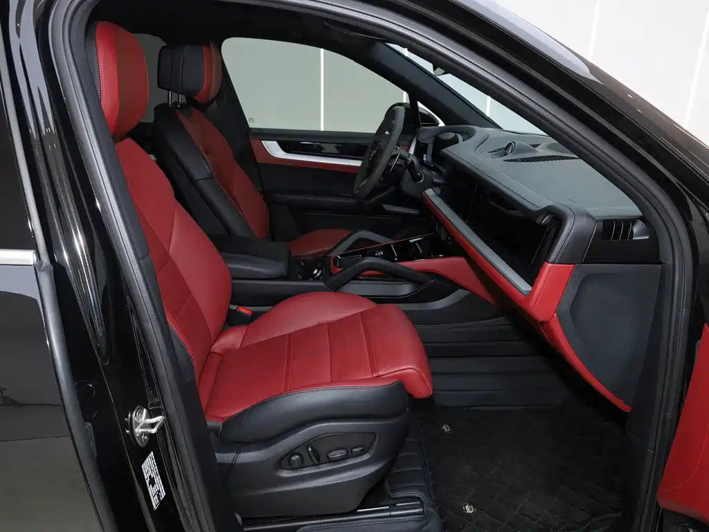 Porsche Cayenne — миниатюра 31