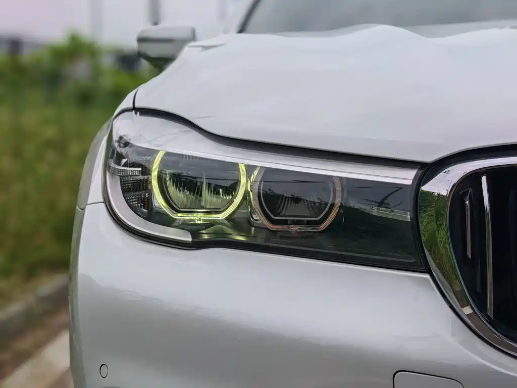 BMW 7 Series — миниатюра 7