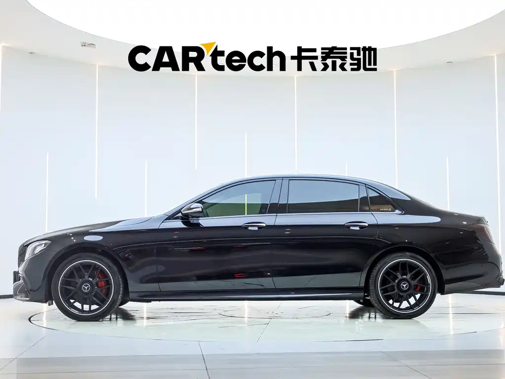 Mercedes-Benz E-Class — миниатюра 7