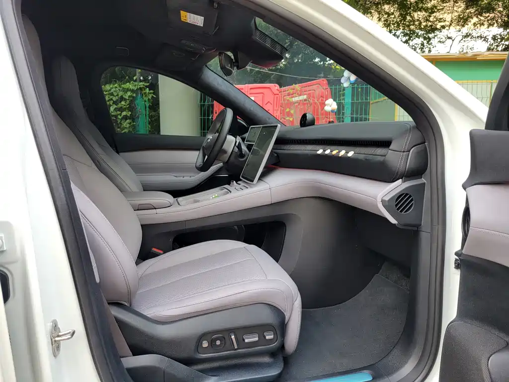 NIO EC6 — миниатюра 10