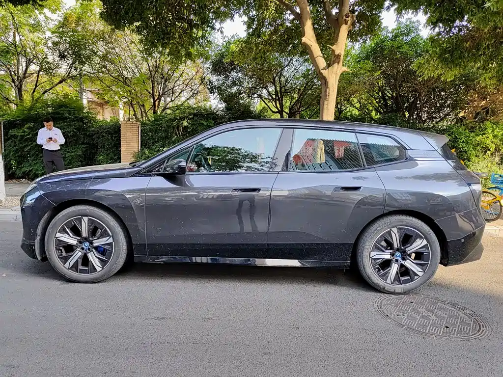 BMW iX — миниатюра 3
