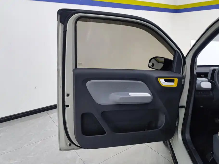 Wuling MINIEV — миниатюра 7