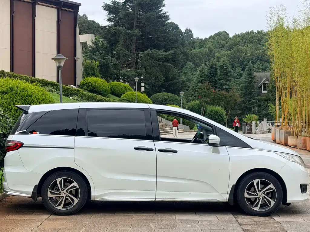 Honda Odyssey — миниатюра 7