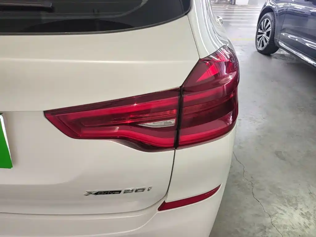 BMW X3 — миниатюра 8