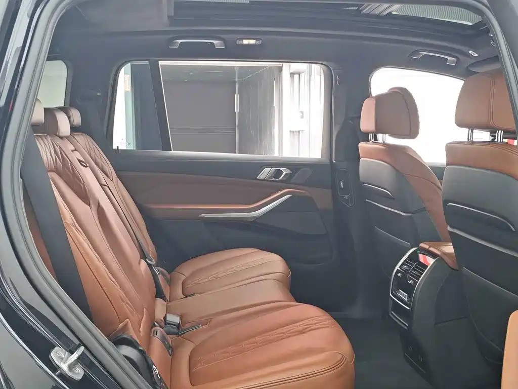 BMW X7 — миниатюра 17