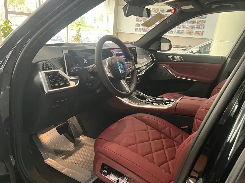 BMW X5 2026 xDrive 40Li M Sport