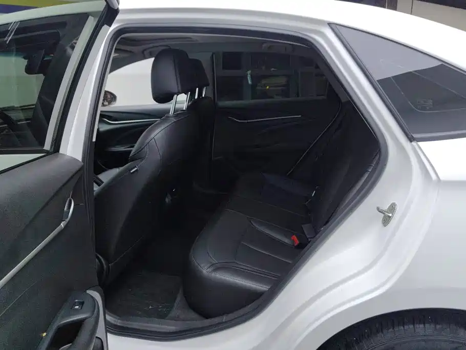 Buick Excelle — миниатюра 11