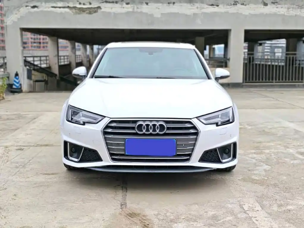 Audi A4L 2019 40 TFSI Fashion V