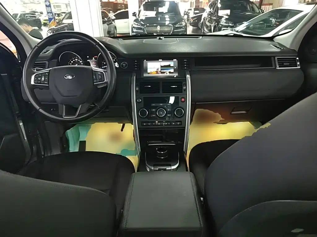Land Rover Discovery Sport — миниатюра 10