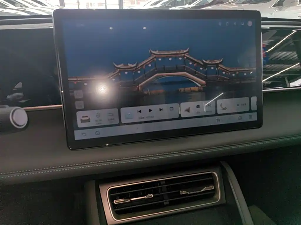BYD Qin L — миниатюра 13
