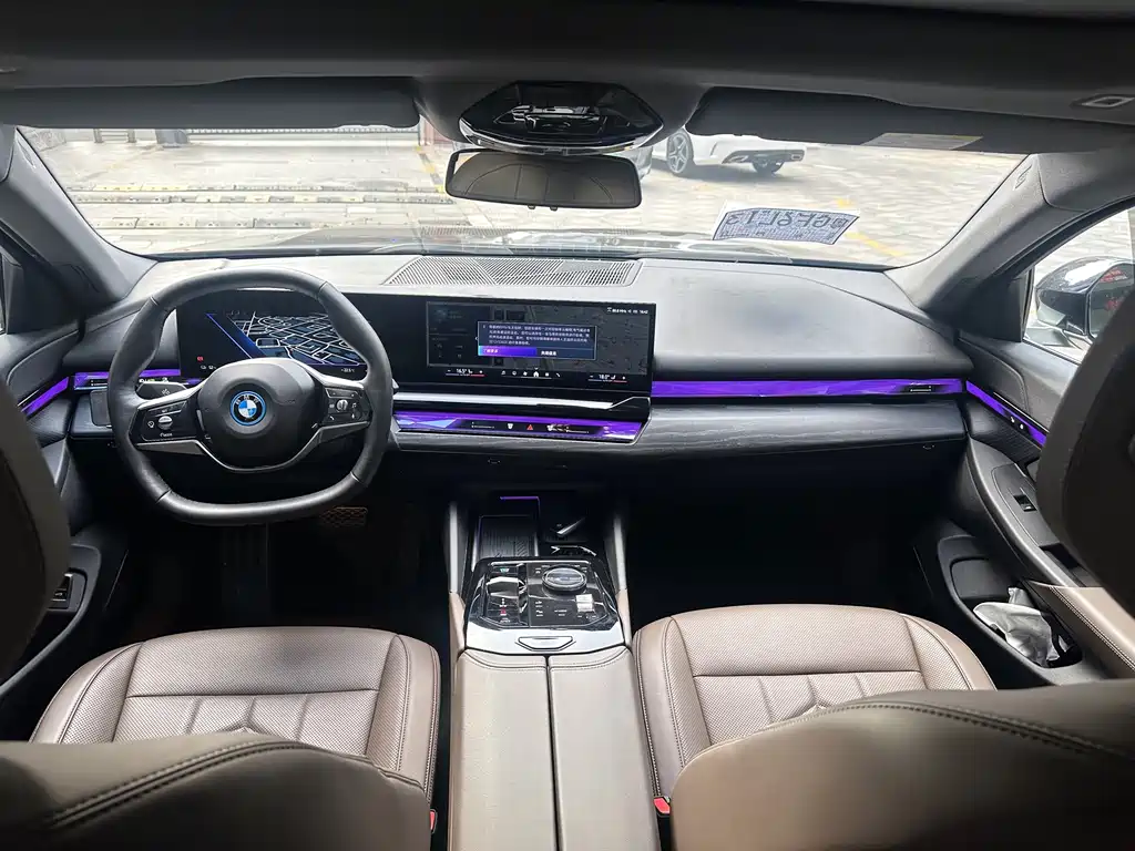 BMW I5