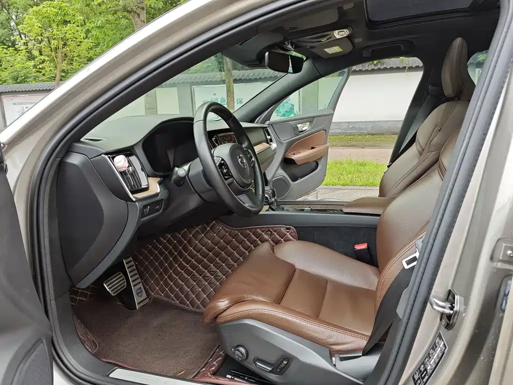 Volvo S60 — миниатюра 10