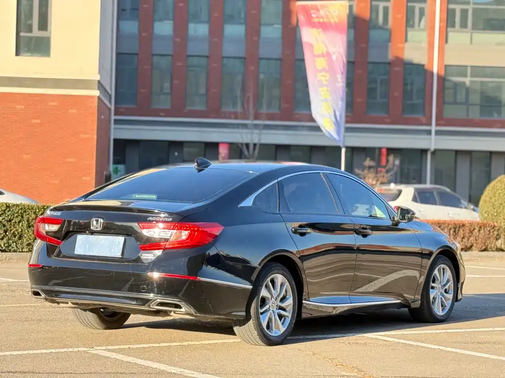 Honda Accord 2018 260TURBO Elite V
