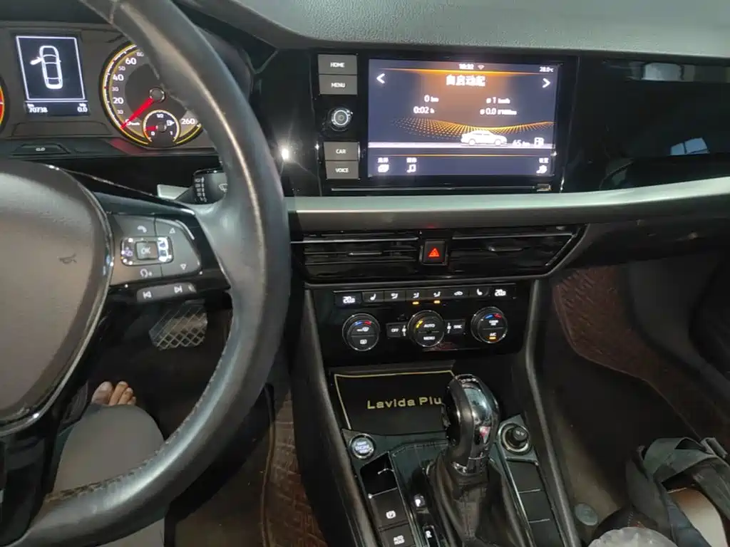 Volkswagen Lavida — миниатюра 13