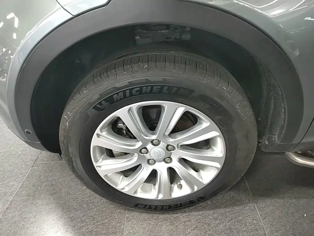 Land Rover Discovery Sport — миниатюра 23