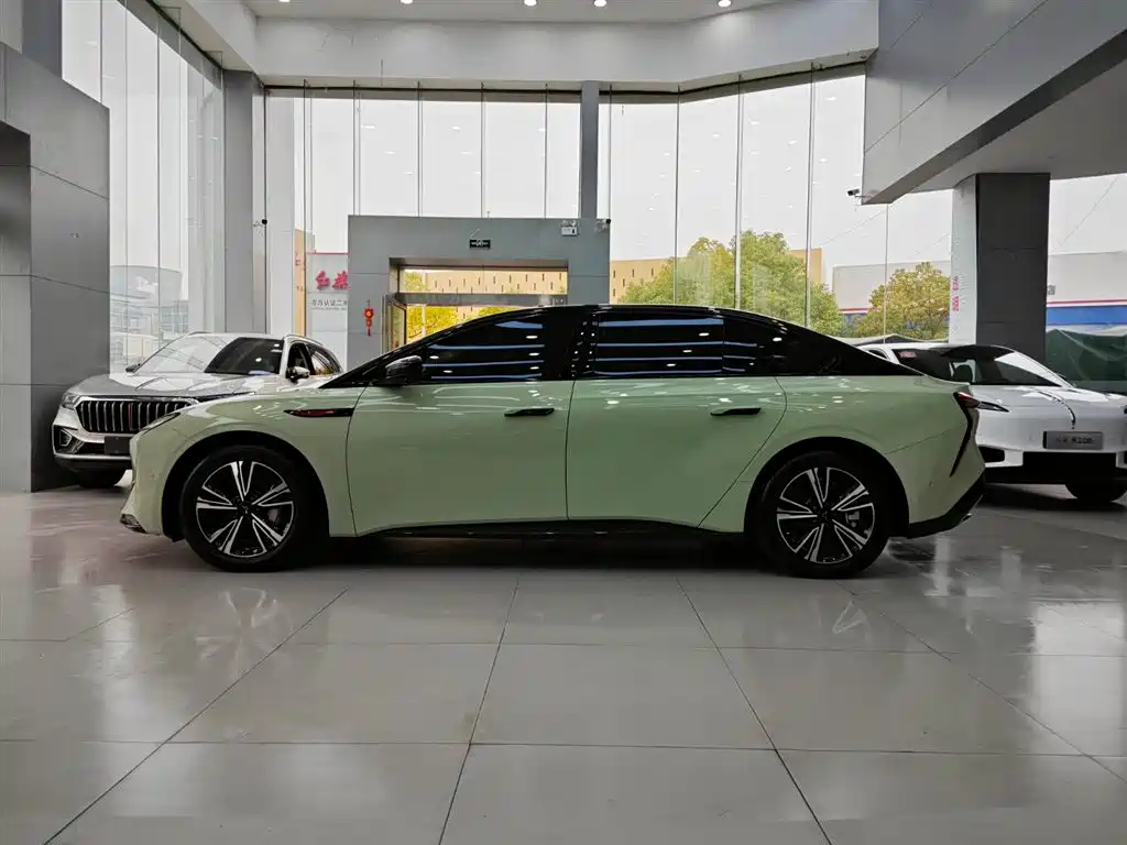 Hongqi EH7 2024 690 Pro