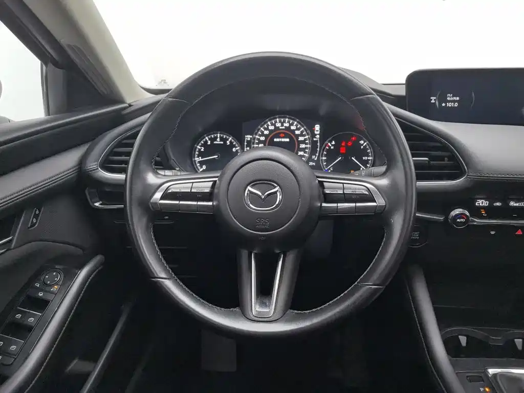 Mazda 3 Axela — миниатюра 11