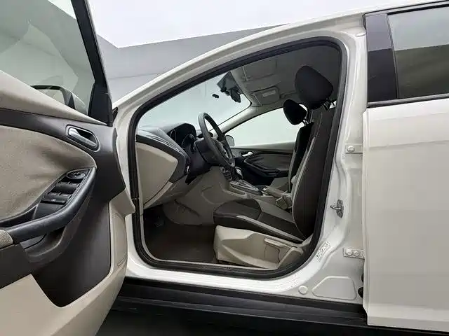 Ford Focus — миниатюра 7