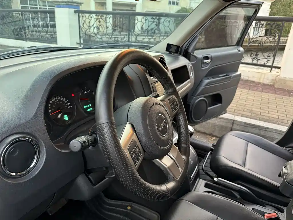 Jeep Patriot — миниатюра 19