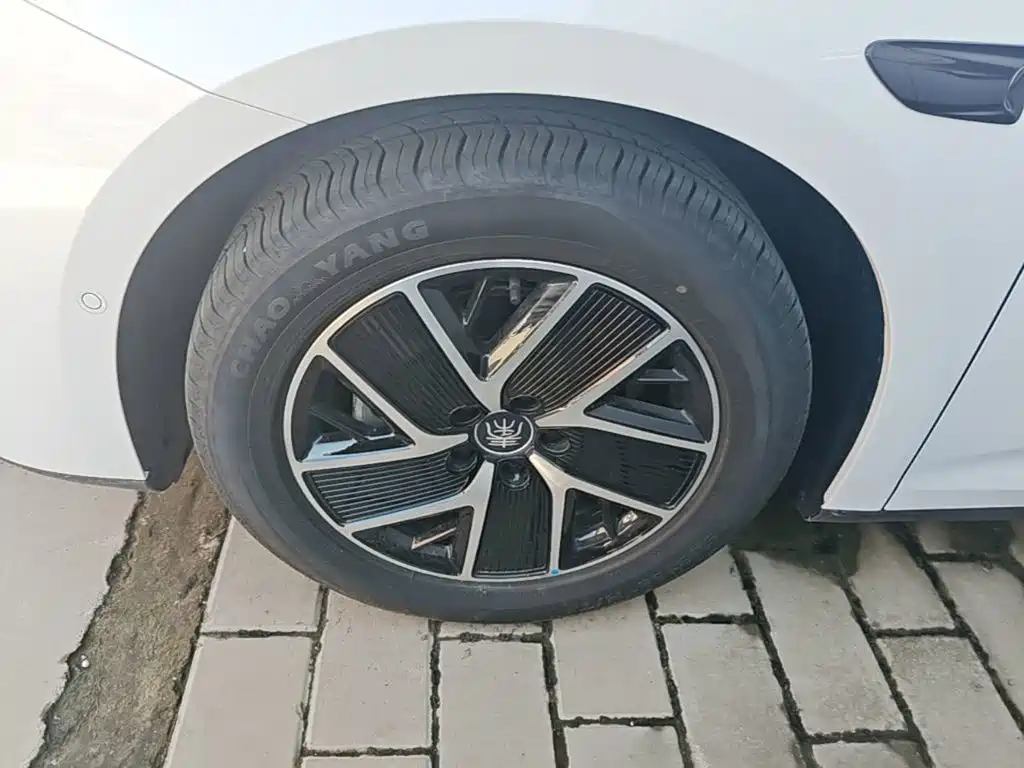 BYD Qin L — миниатюра 23