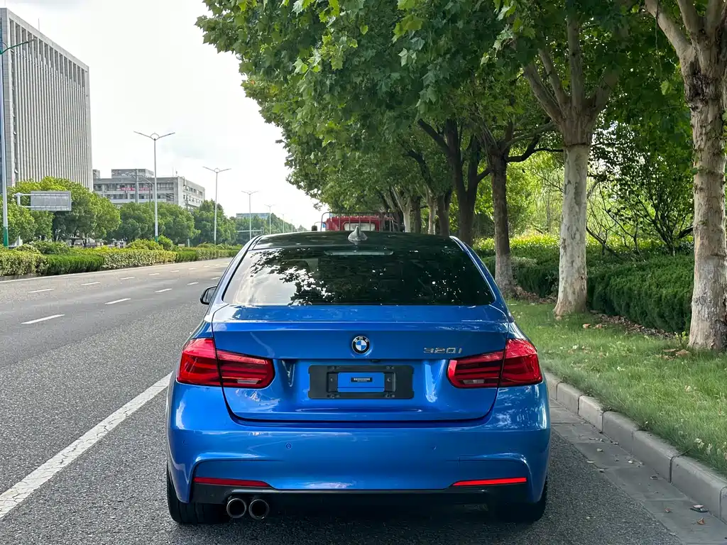 BMW 3 Series — миниатюра 17