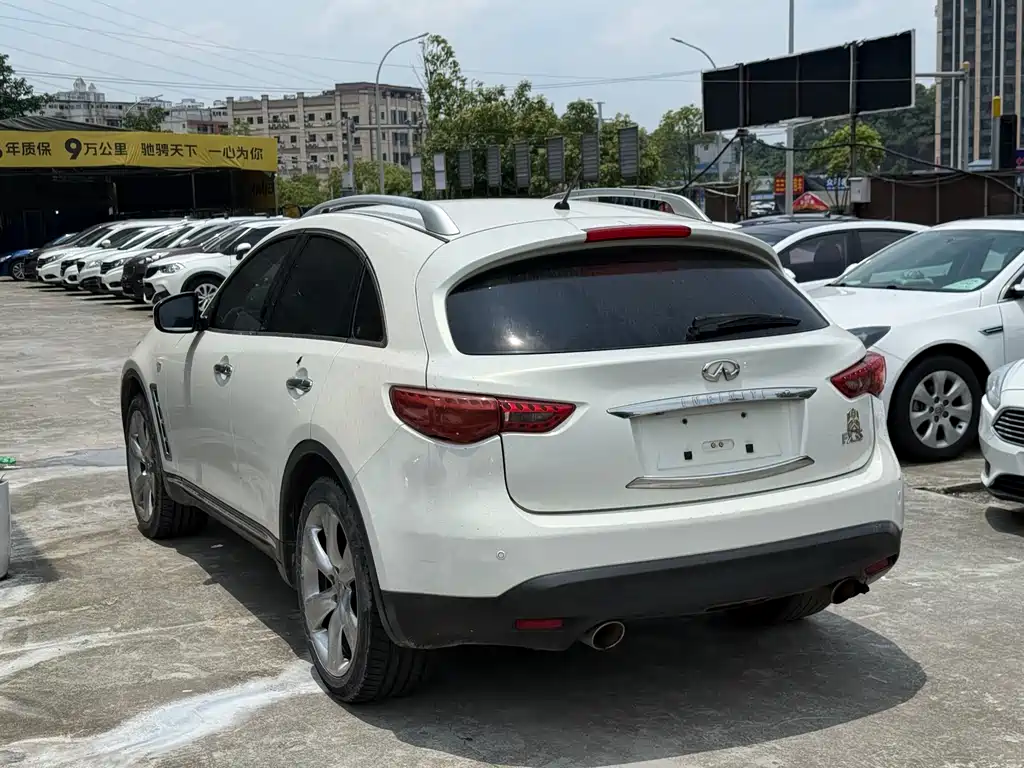 Infiniti FX 2011 FX35 Standard