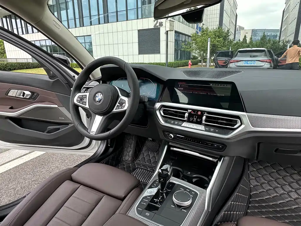 BMW 3 Series — миниатюра 13