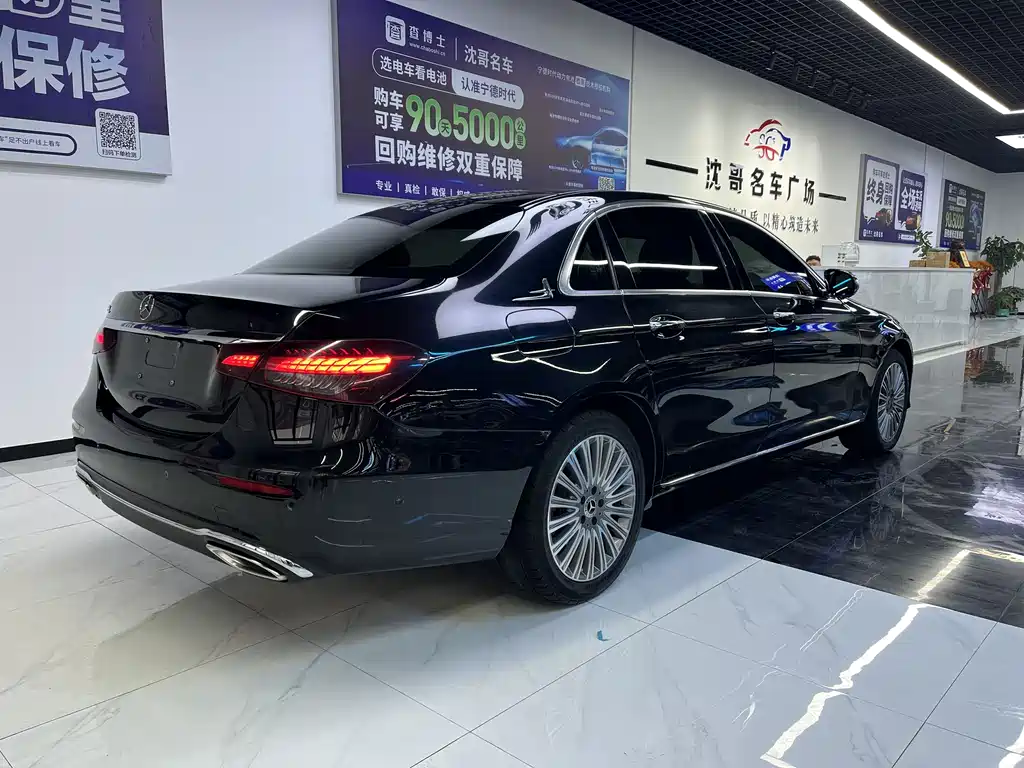 MERCEDES-BENZ E CLASS