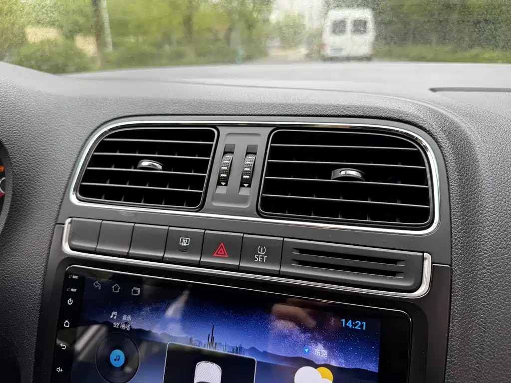 Volkswagen Polo — миниатюра 15