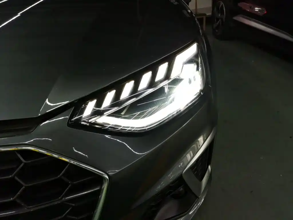 Audi A4L — миниатюра 24