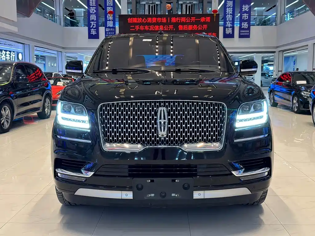 LINCOLN NAVIGATOR