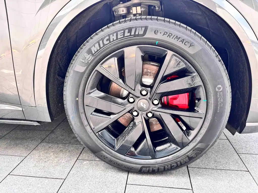 Li Auto L8 2023 Pro