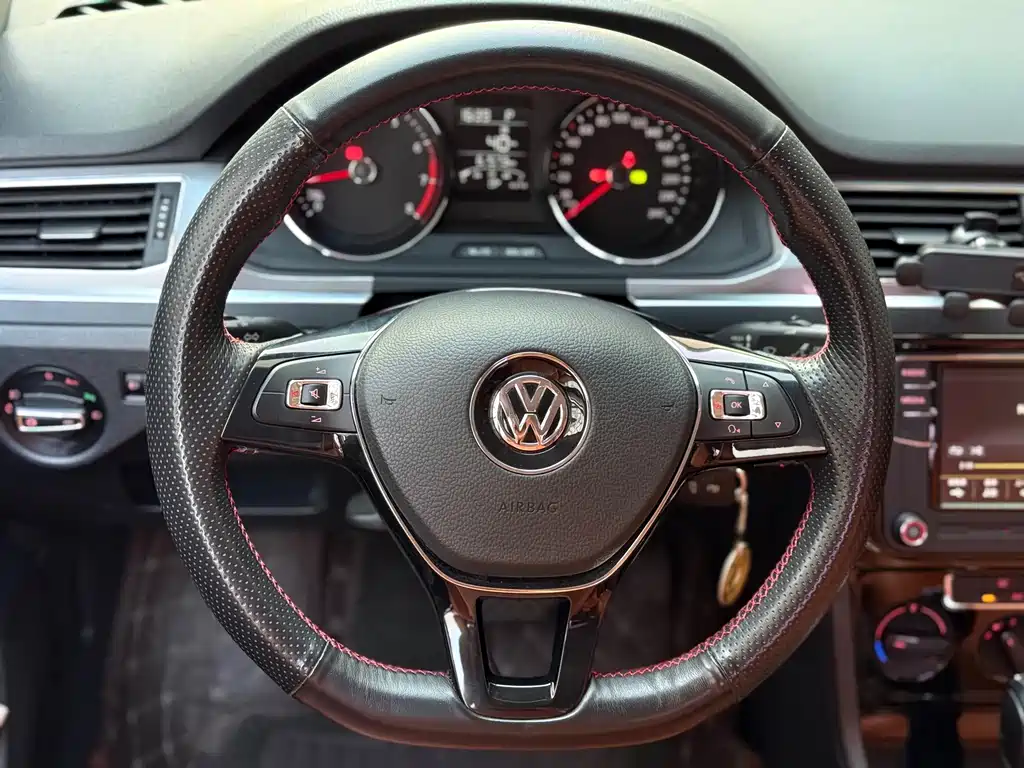 Volkswagen Bora — миниатюра 4