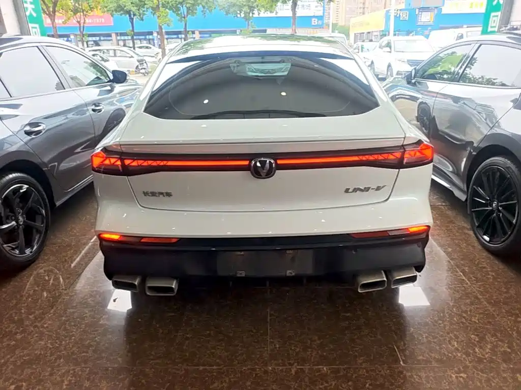 Changan UNI-V — миниатюра 6