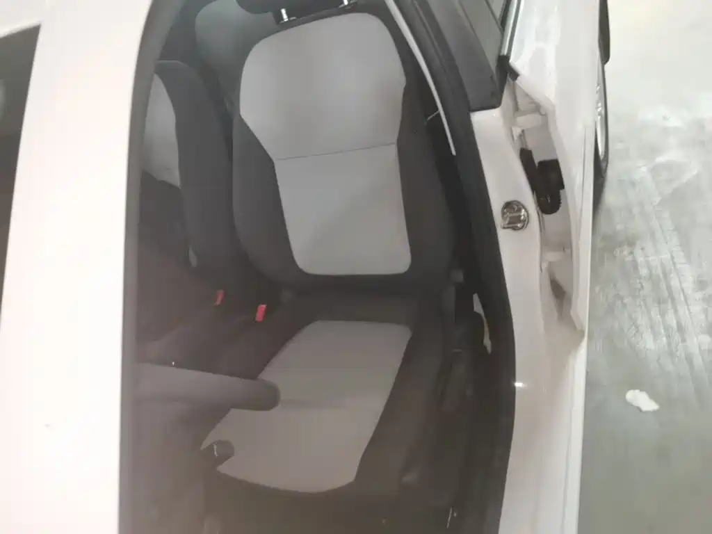 Skoda Fabia — миниатюра 15