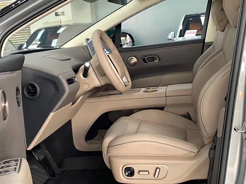 Li Auto Li i8 — миниатюра 3
