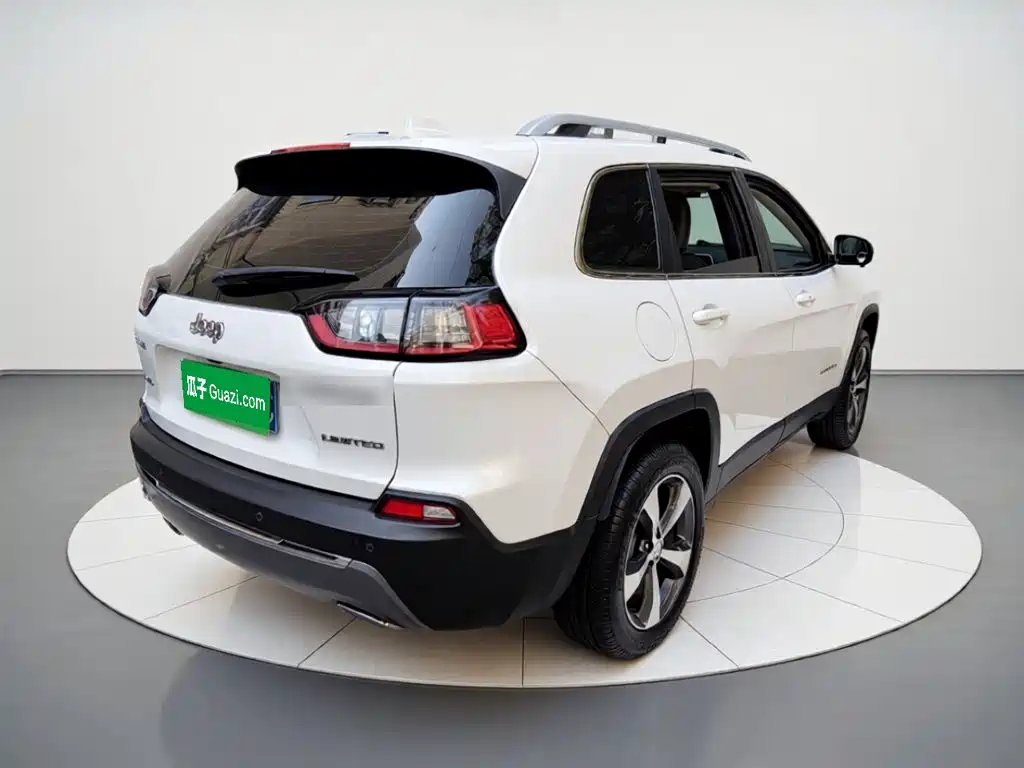 Jeep Cherokee — миниатюра 4