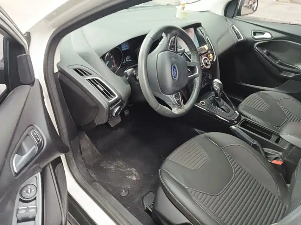 Ford Focus — миниатюра 16
