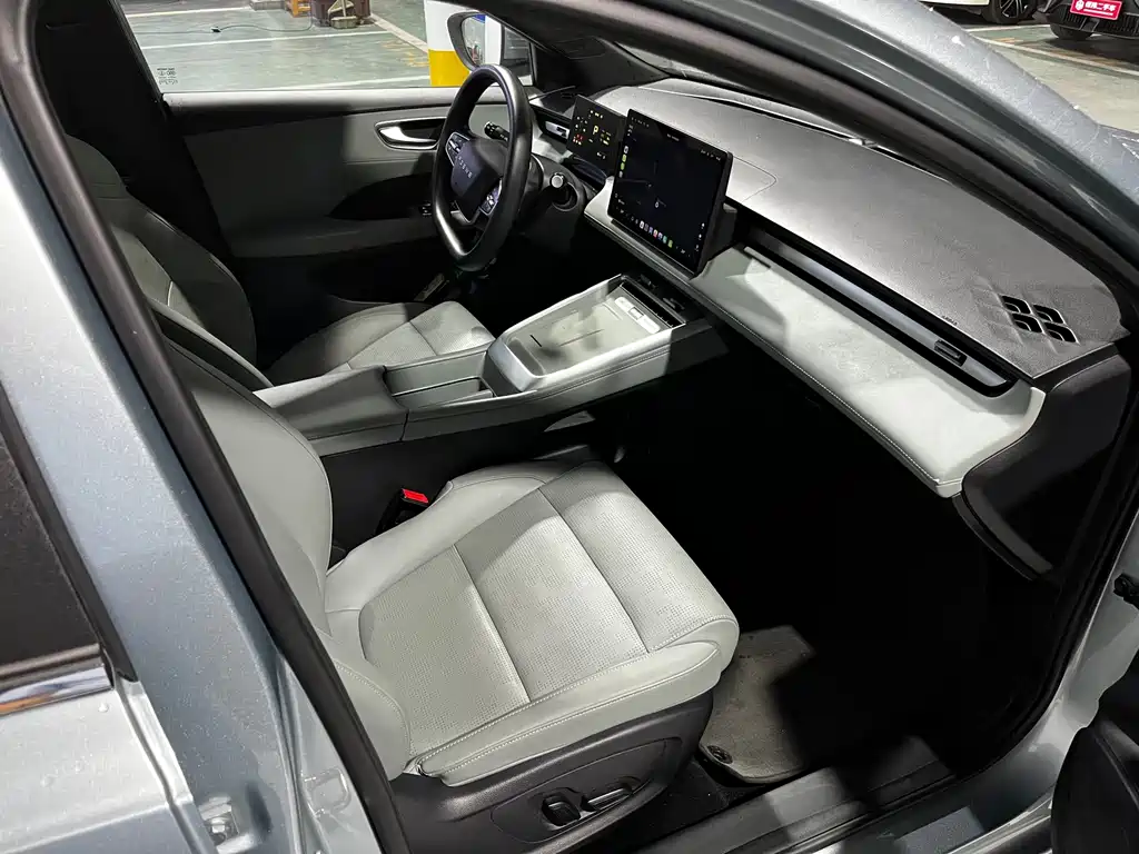 Roewe D6 — миниатюра 8