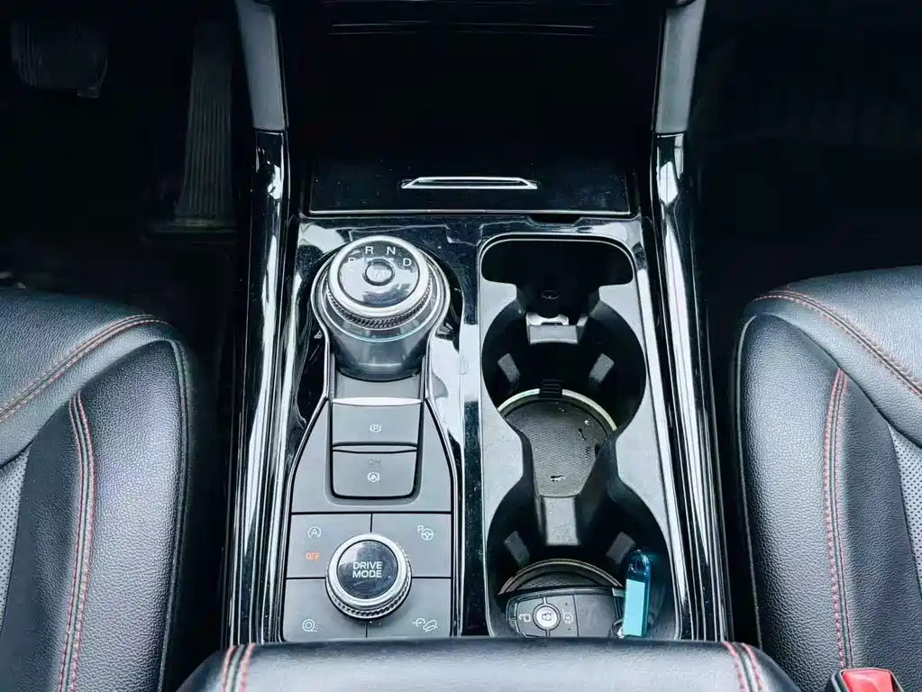 Ford Explorer — миниатюра 18